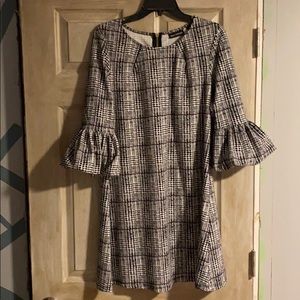 Nina Leonard - Plaid Bell Sleeve Shift Dress